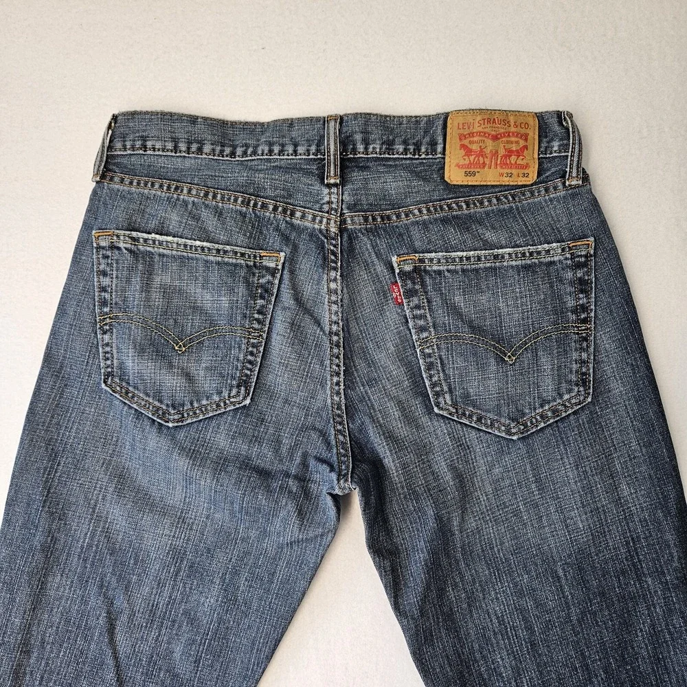 Levis 559 Jeans Relaxed Fit Straight Leg Men's Size 32x32 Medium Wash Denim